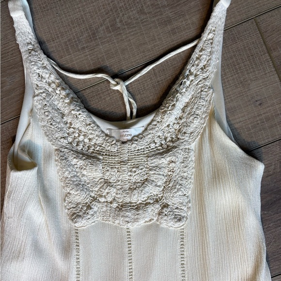 Entro Cream Chemise with Lace Detail - Picture 4 of 8